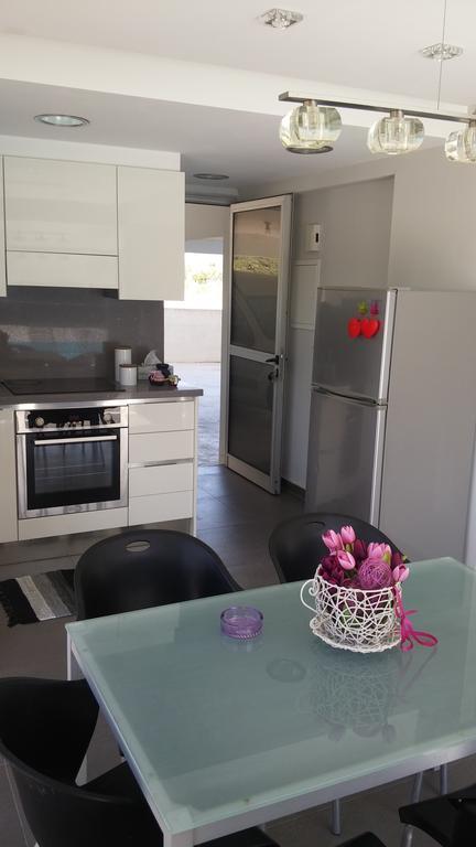 Palms Resort Apartments Alethriko Ruang foto