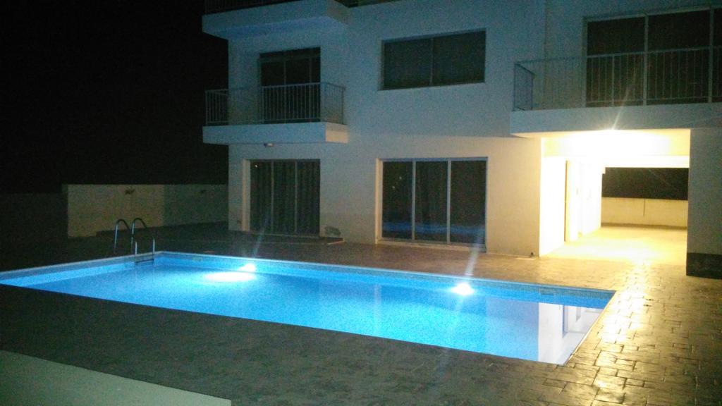Palms Resort Apartments Alethriko Bagian luar foto