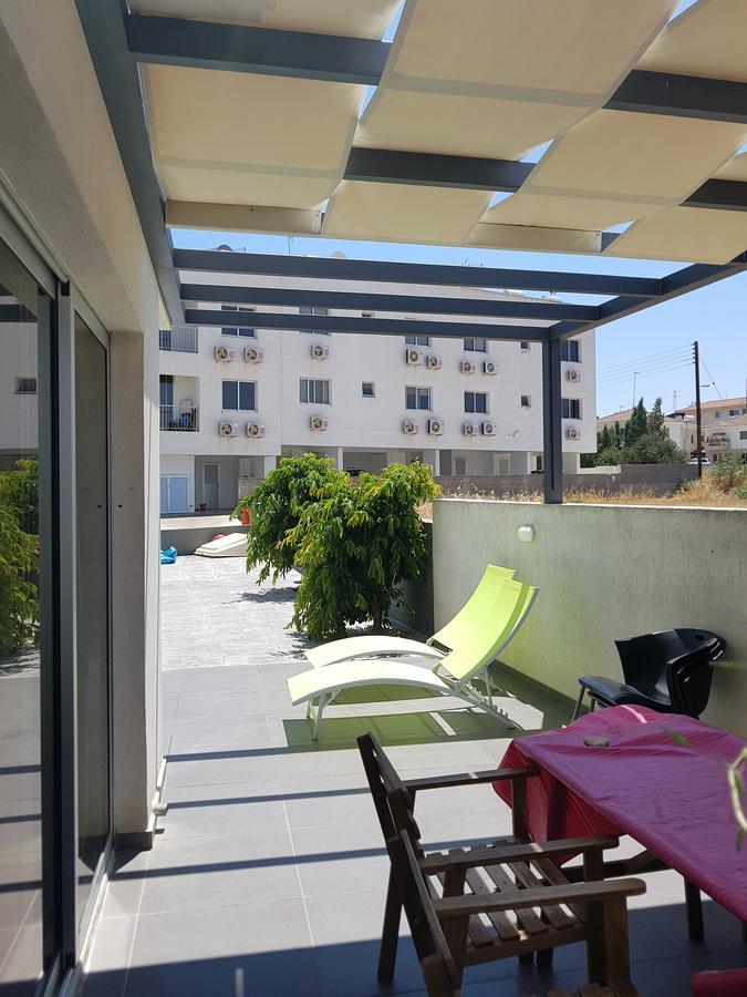 Palms Resort Apartments Alethriko Bagian luar foto