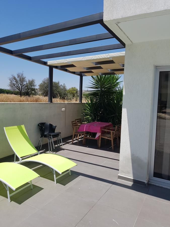 Palms Resort Apartments Alethriko Bagian luar foto